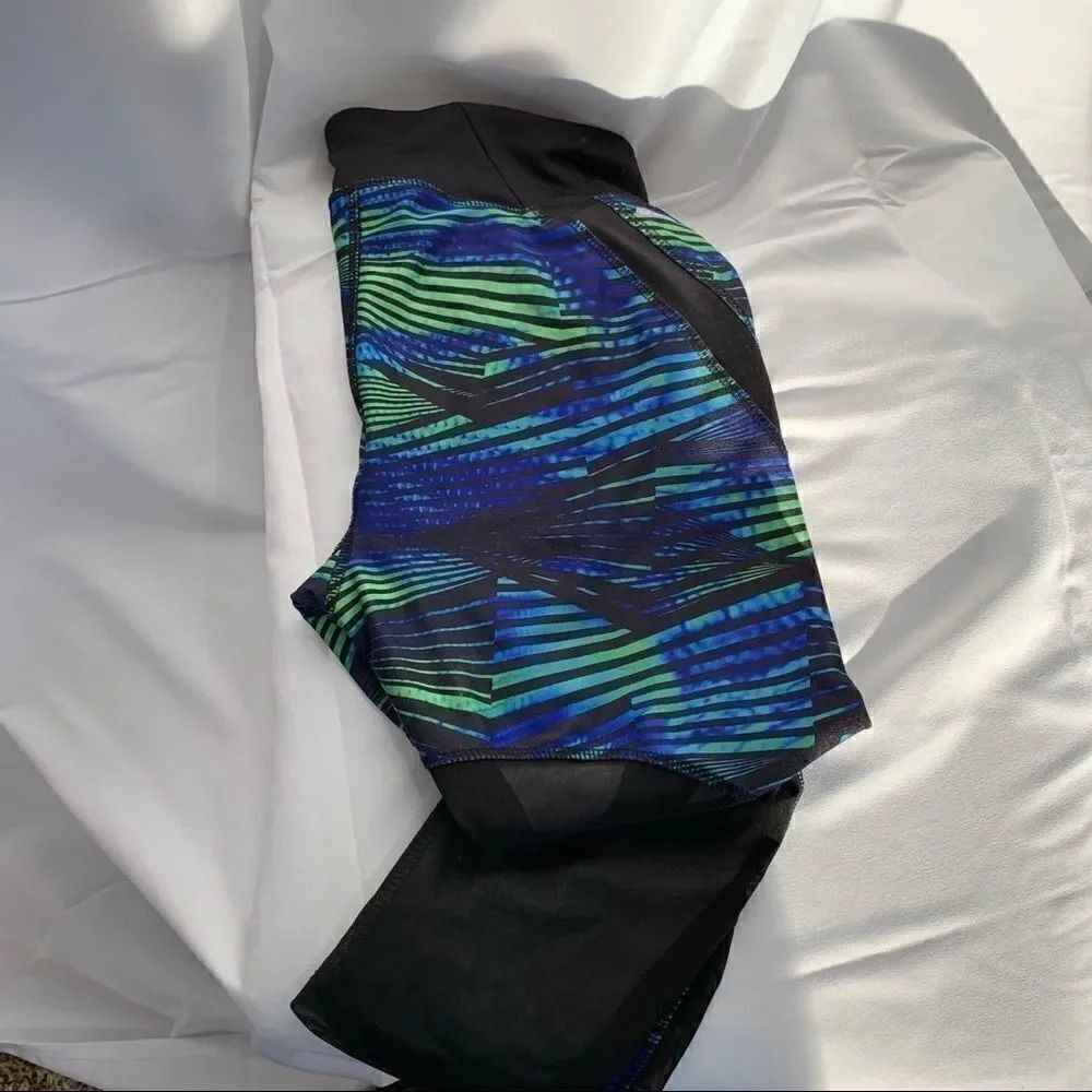 Activewear Danskin Capri Exercise Pants - Picture 2 of 5